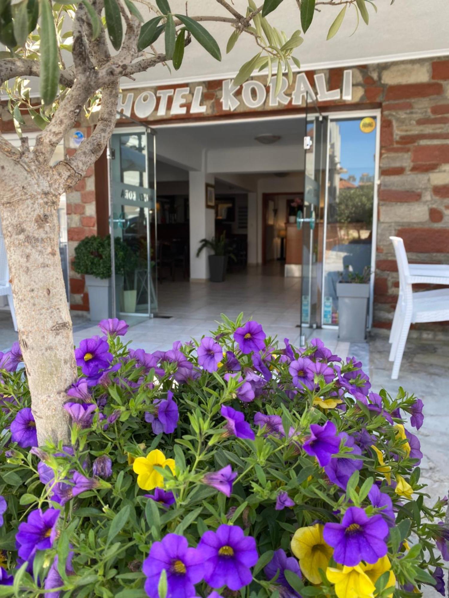 Korali Hotel Paralía Exterior foto